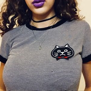 Casual striped top with cute kitty patch on bust